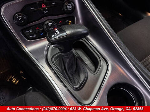 2015 Dodge Challenger SXT