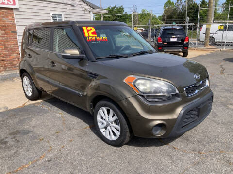 2012 Kia Soul +
