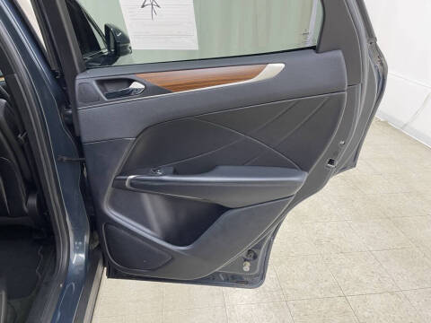 2019 Lincoln MKC Select