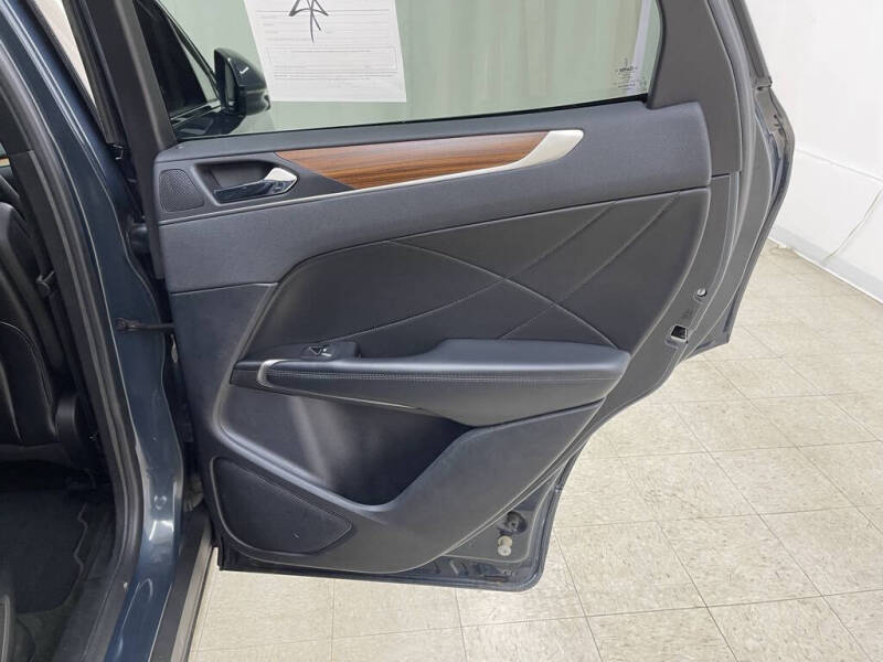 2019 Lincoln MKC Select