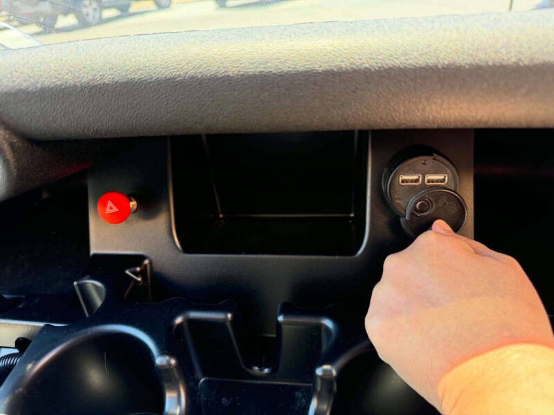 2020 E-Z-GO RXV ELiTE