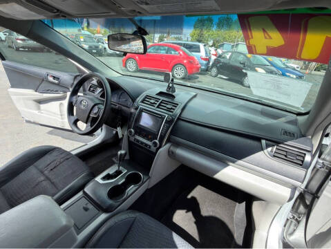 2014 Toyota Camry LE