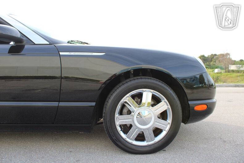 2005 Ford Thunderbird Deluxe