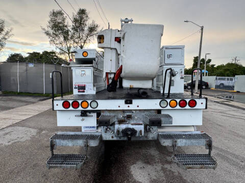 2018 Freightliner M2 106