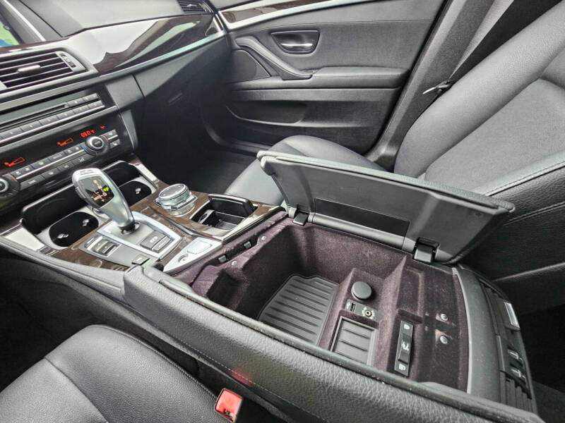 2015 BMW 5 Series 528i