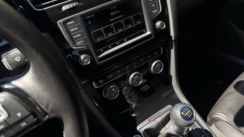 2016 Volkswagen Golf R 4Motion
