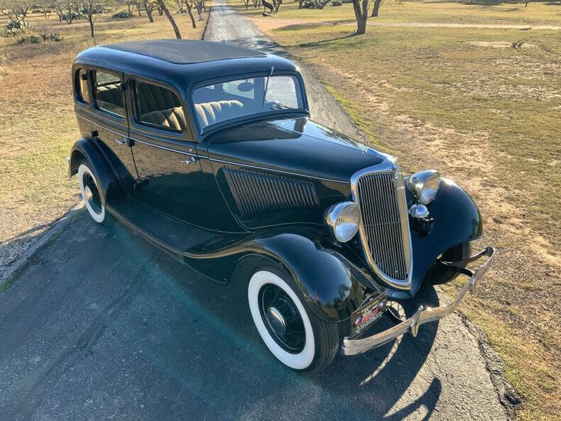 1934 Ford Tudor