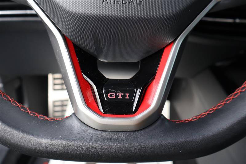 2024 Volkswagen Golf GTI SE