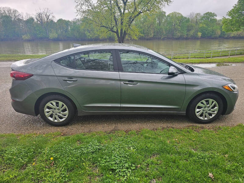 Used 2017 Hyundai Elantra SE with VIN KMHD74LF2HU117406 for sale in Terre Haute, IN