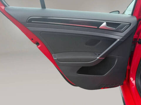 2017 Volkswagen Golf GTI S