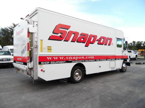 2016 Freightliner MT45 Chassis