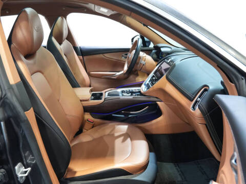2021 Aston Martin DBX