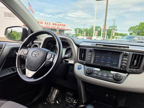 2017 Toyota RAV4 Hybrid XLE