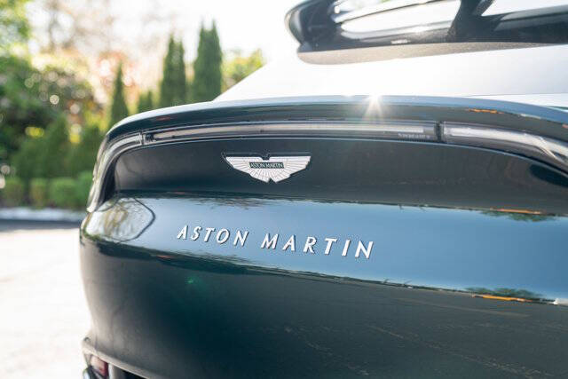 2021 Aston Martin DBX 8