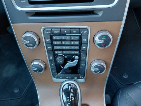 2016 Volvo S60 T5 Inscription Platinum