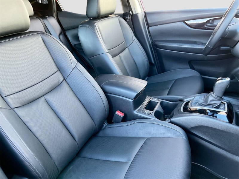 2022 Nissan Rogue Sport SL