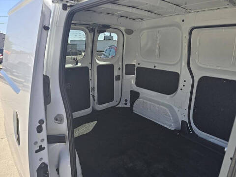2017 Nissan NV200