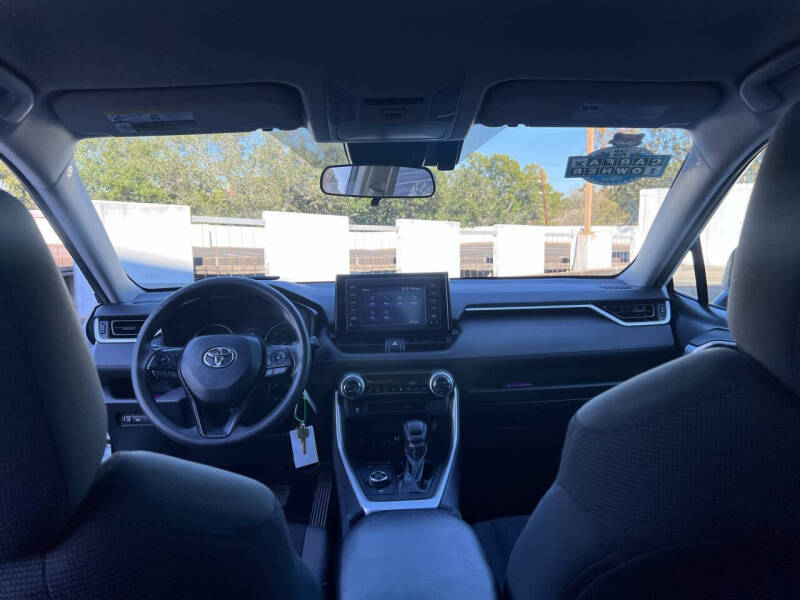 2019 Toyota RAV4 Hybrid LE