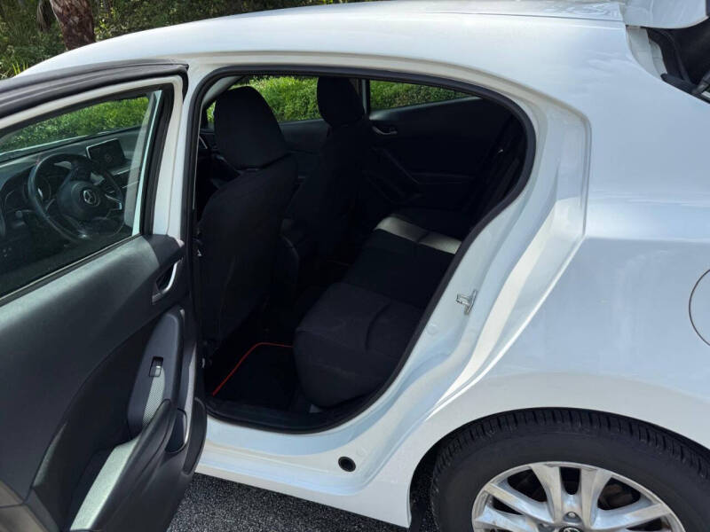 2015 Mazda MAZDA3 i Touring