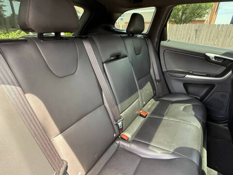 2016 Volvo XC60 T6 Drive-E