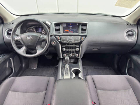 2019 Nissan Pathfinder SV