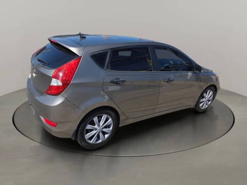 2013 Hyundai Accent SE