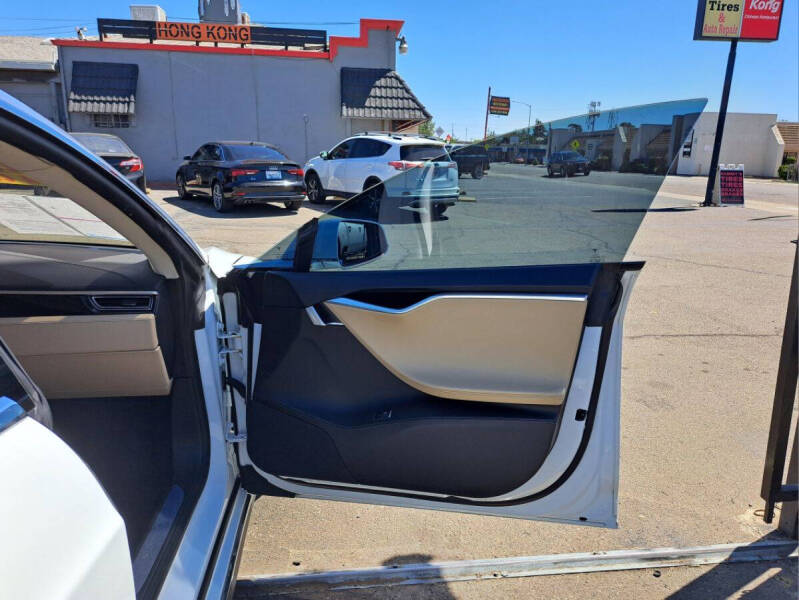 2015 Tesla Model S