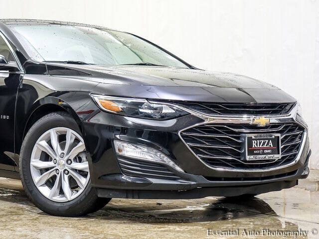 Used 2019 Chevrolet Malibu 1LT with VIN 1G1ZD5ST8KF176688 for sale in Tinley Park, IL