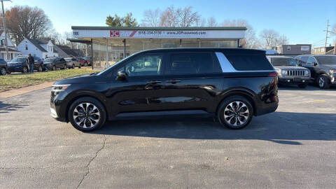 2024 Kia Carnival EX