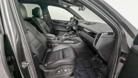 2019 Porsche Cayenne S