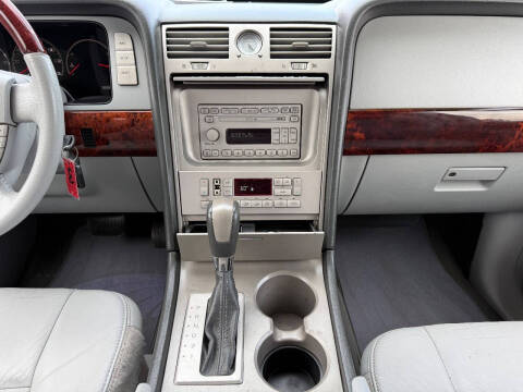 2004 Lincoln Navigator Luxury
