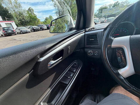 2011 Chevrolet Traverse LT