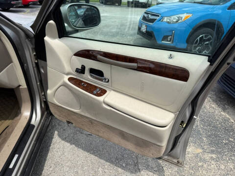 2000 Lincoln Town Car