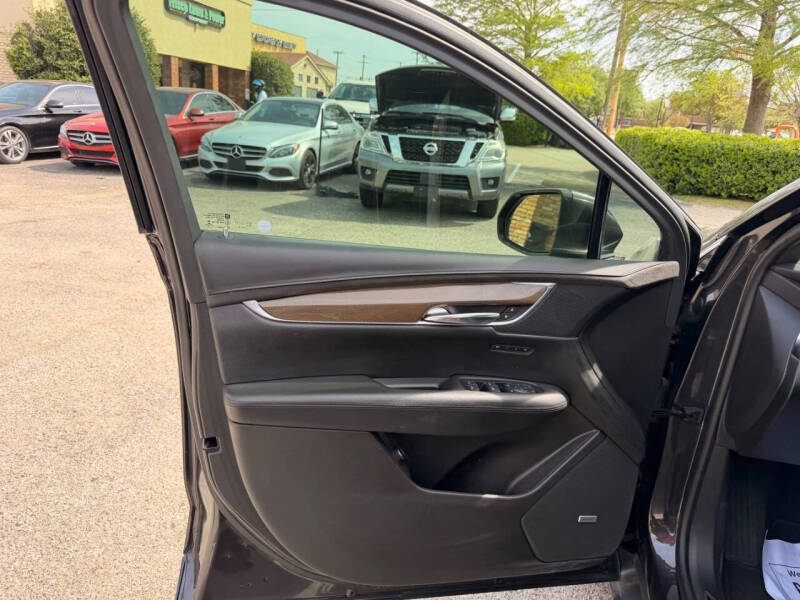 2017 Cadillac XT5 Platinum
