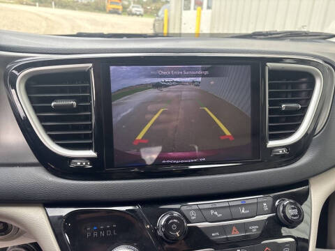 2021 Chrysler Pacifica Touring L