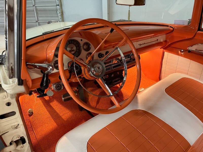 1956 Ford Sunliner