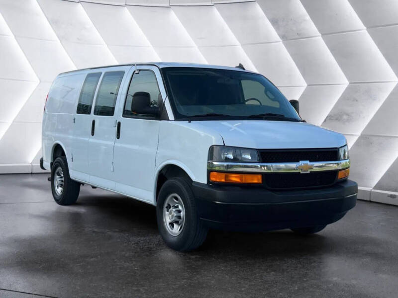 2024 Chevrolet Express 2500