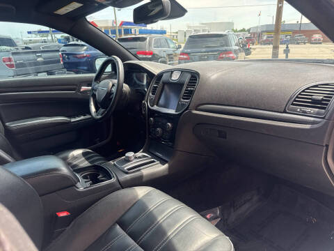 2016 Chrysler 300 S