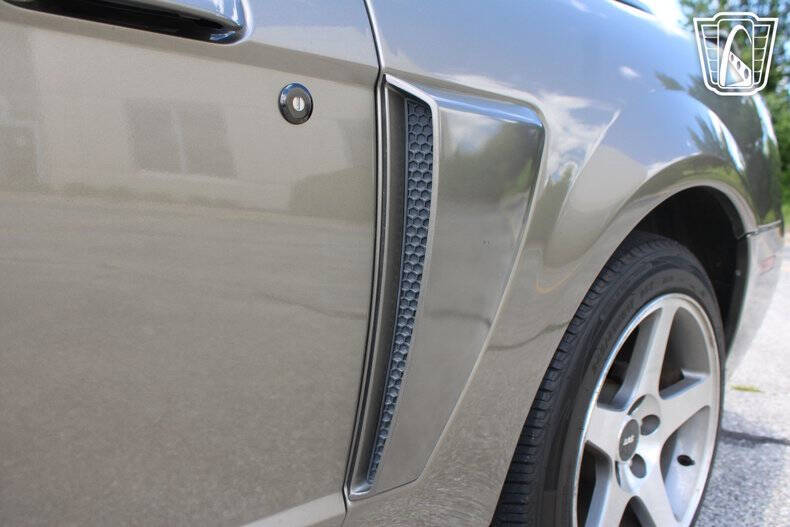 2002 Ford Mustang GT Deluxe