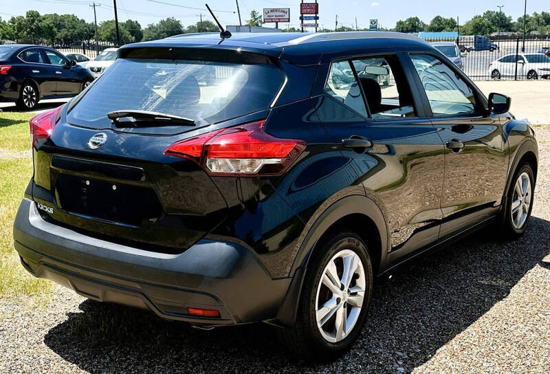 2019 Nissan Kicks S