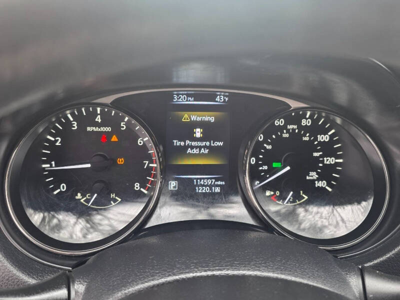 2016 Nissan Rogue SV