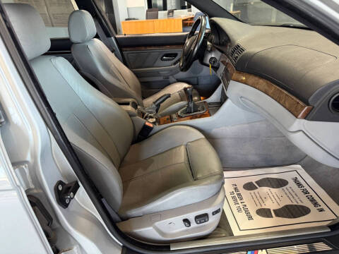 2003 BMW 5 Series 540i