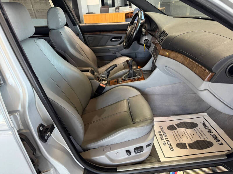 2003 BMW 5 Series 540i