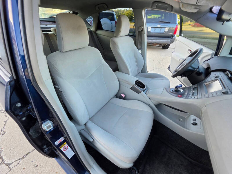 2012 Toyota Prius Two