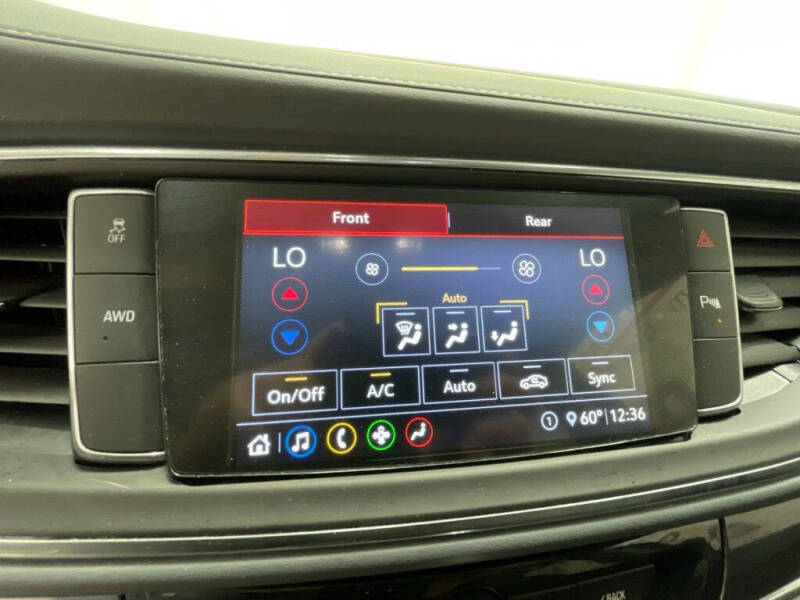 2021 Buick Enclave Essence