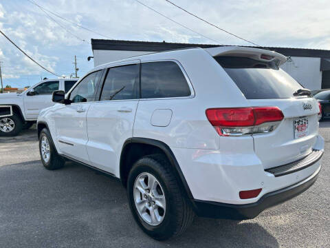 2017 Jeep Grand Cherokee Laredo