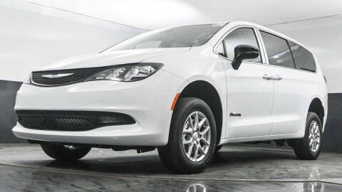 2025 Chrysler Voyager LX