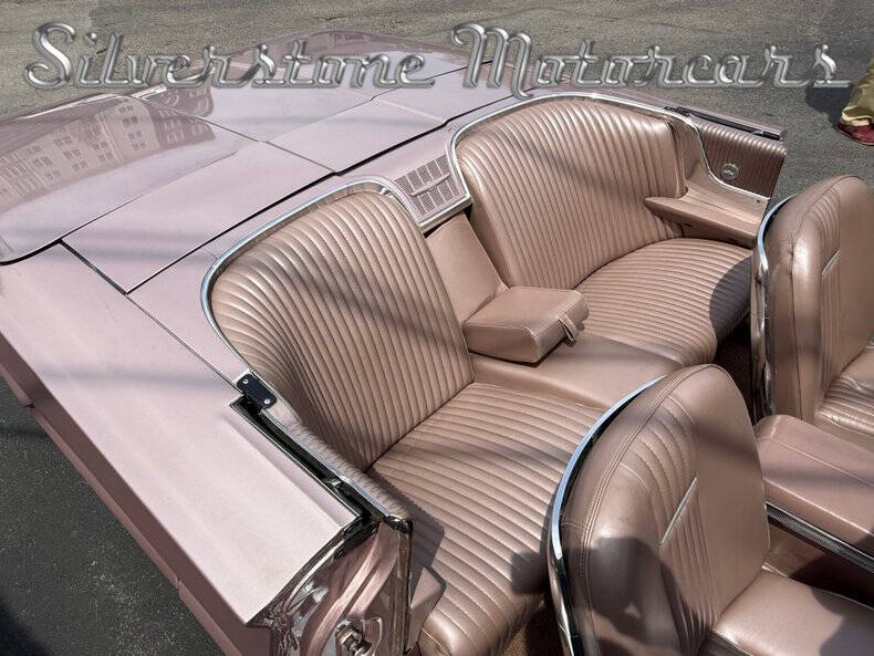1964 Ford Thunderbird