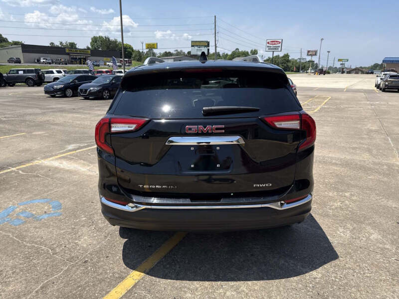 2024 GMC Terrain SLT