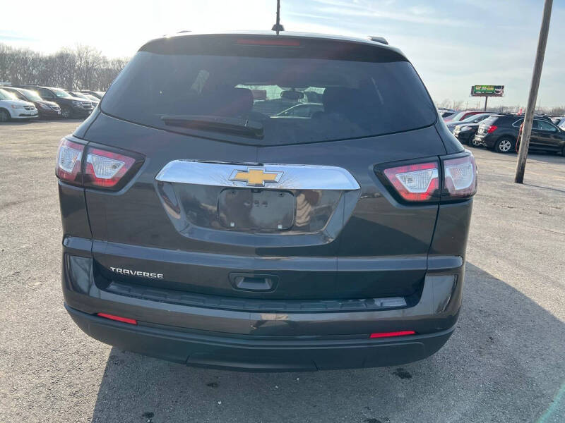 2017 Chevrolet Traverse LS